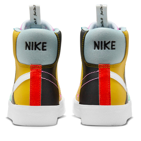 Botin Nike Mujer Urbanas Blazer Mid '77 Se D (GS)  | FJ2952-001