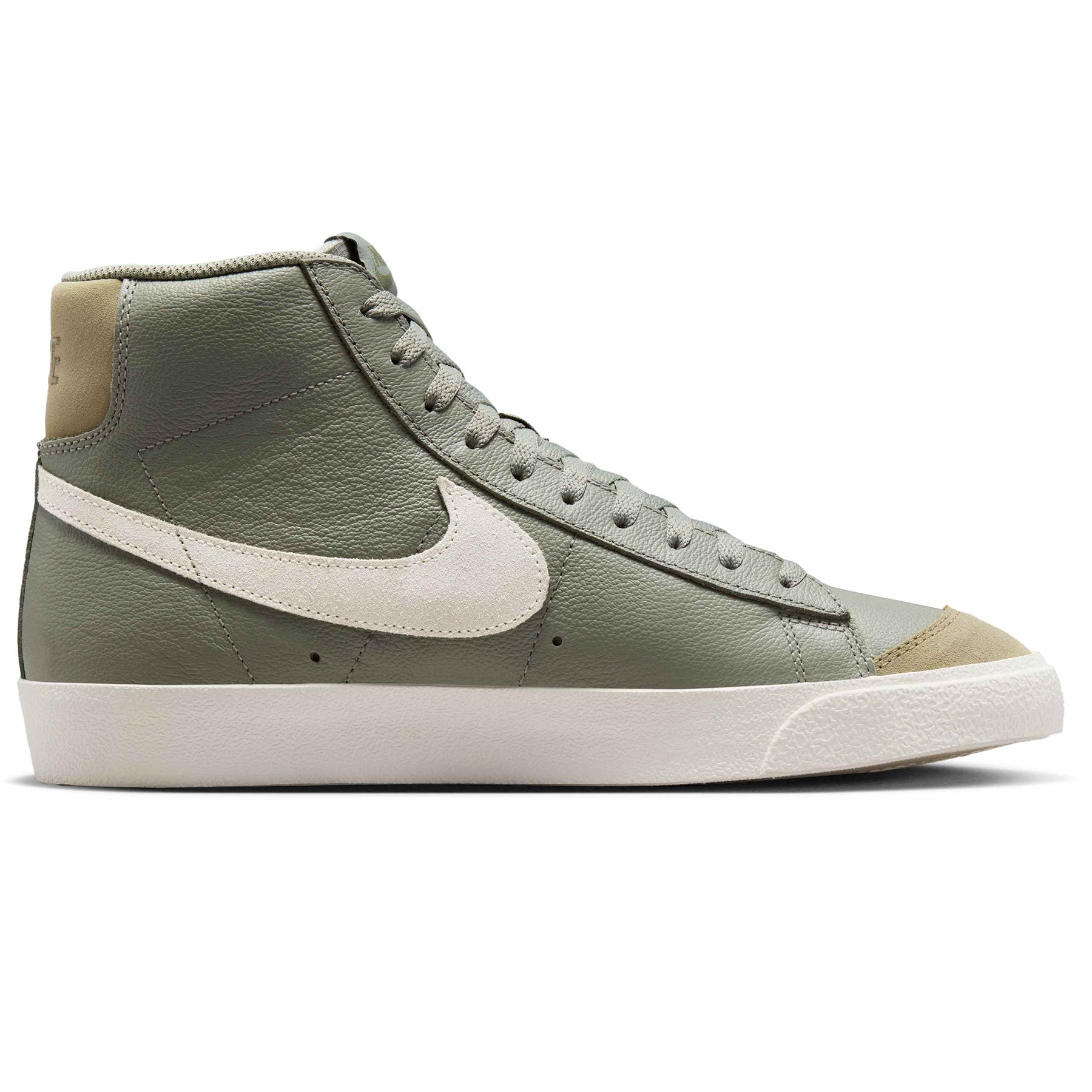 Botin Nike Hombre Urbanas Blazer Mid '77 | FZ1671-001